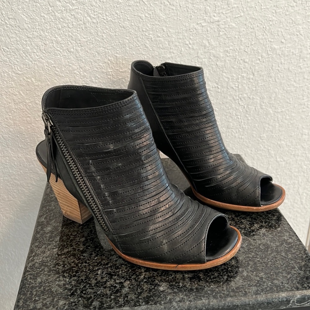 Paul Green Booties